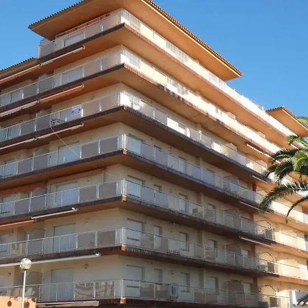 Apartment 4-16 *