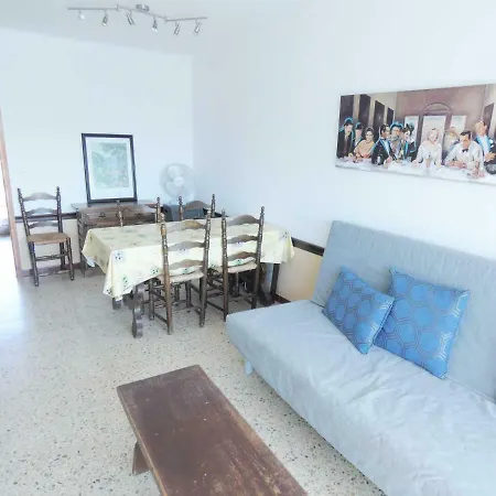4-16 Apartment *